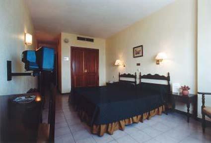 Al-Mar Hotel Algeciras Szoba fotó