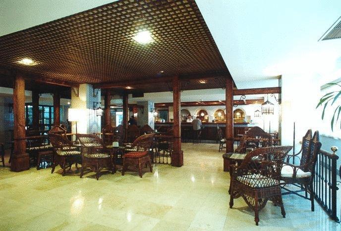 Al-Mar Hotel Algeciras Étterem fotó